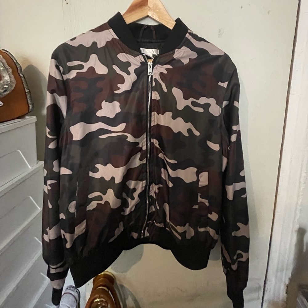 Camo bomber jacket